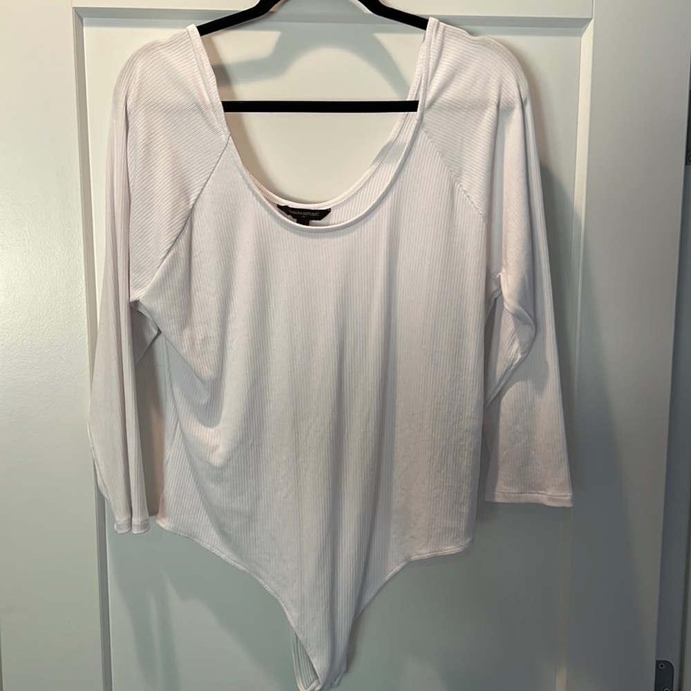 Scoop neck white body suit banana republic